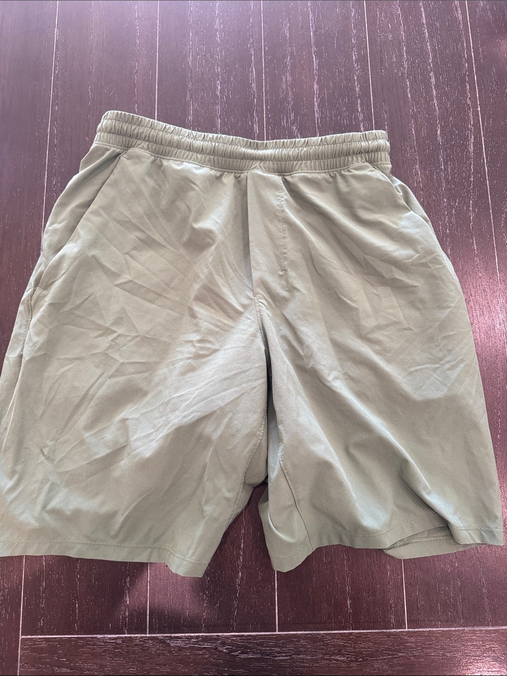 lululemon athletica Men's Athletic Shorts in Olive Green with liner